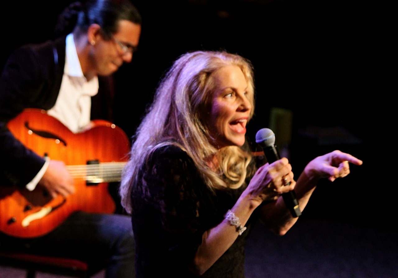 images/nn-jazzalley03.jpg